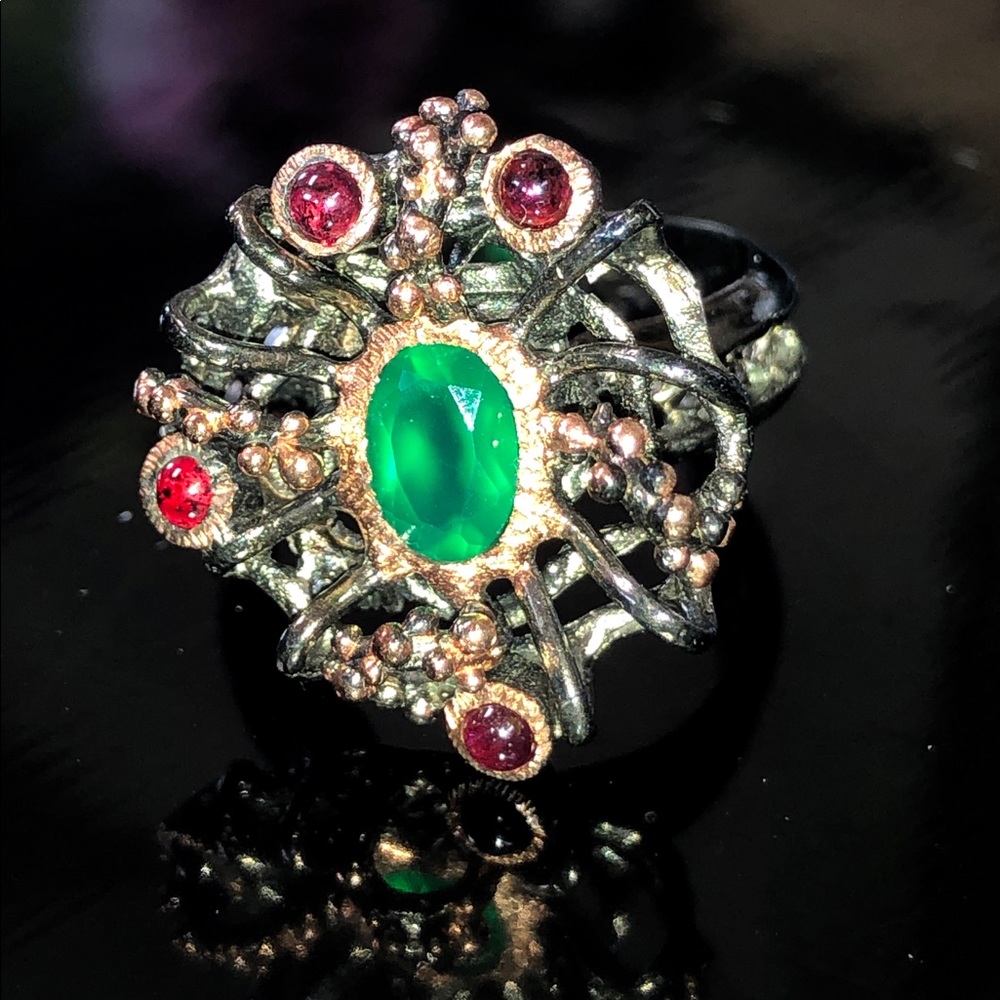 Stunning Genuine Onyx and Rhodolite Ring